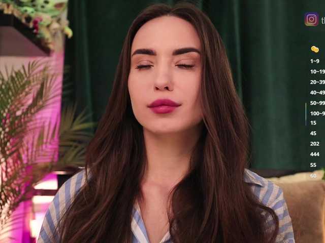 IzabellaOne's BongaCams show and profile