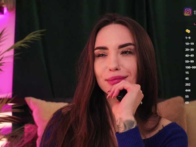 IzabellaOne live cam