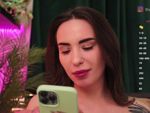 IzabellaOne's BongaCams show and profile