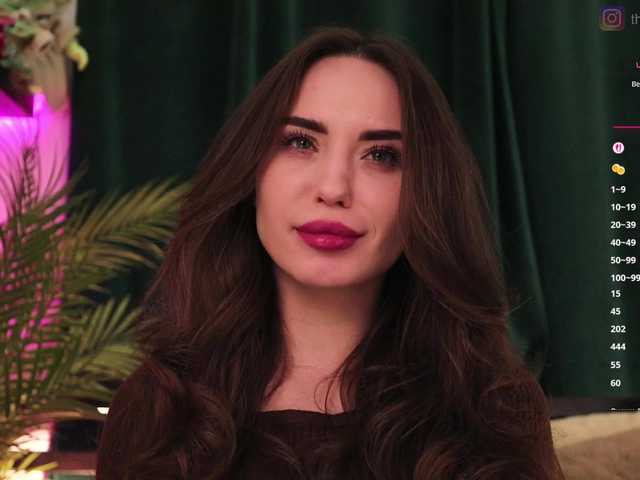 IzabellaOne's BongaCams show and profile