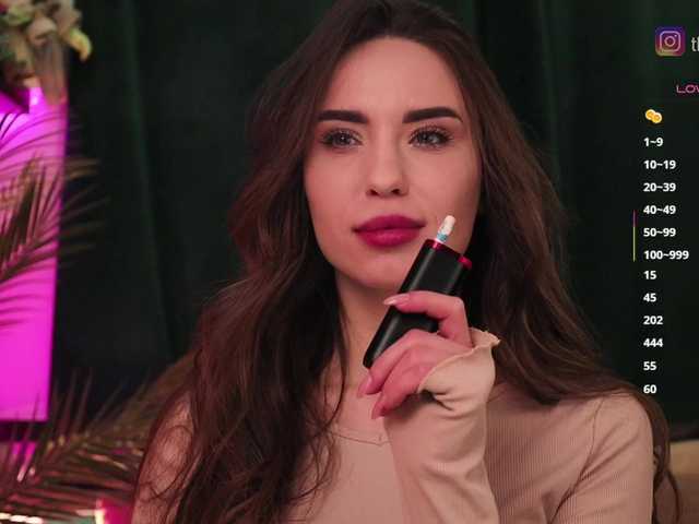 IzabellaOne's BongaCams show and profile