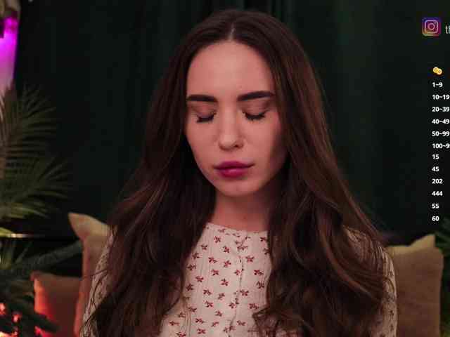 IzabellaOne Live Webcam on {site_name}