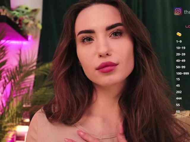 IzabellaOne Live Webcam on BongaCams