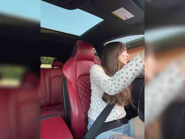 watch live sex IzabellaOne
