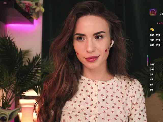 IzabellaOne Live Webcam on BongaCams