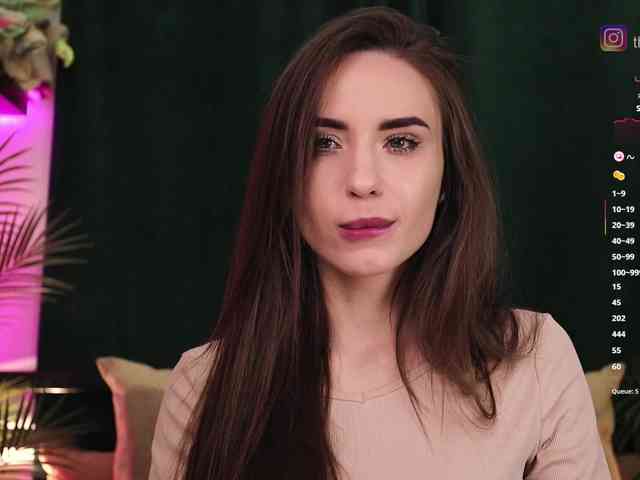 IzabellaOne Live Webcam on BongaCams