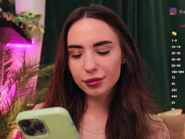 IzabellaOne Live Webcam on BongaCams