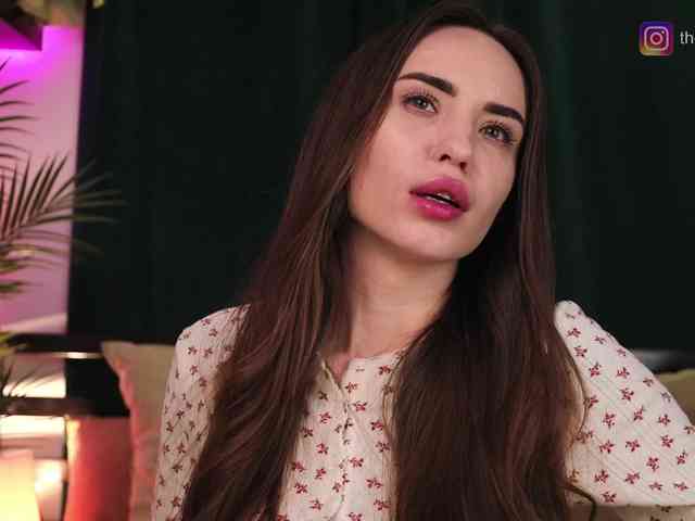 IzabellaOne Live Webcam on BongaCams
