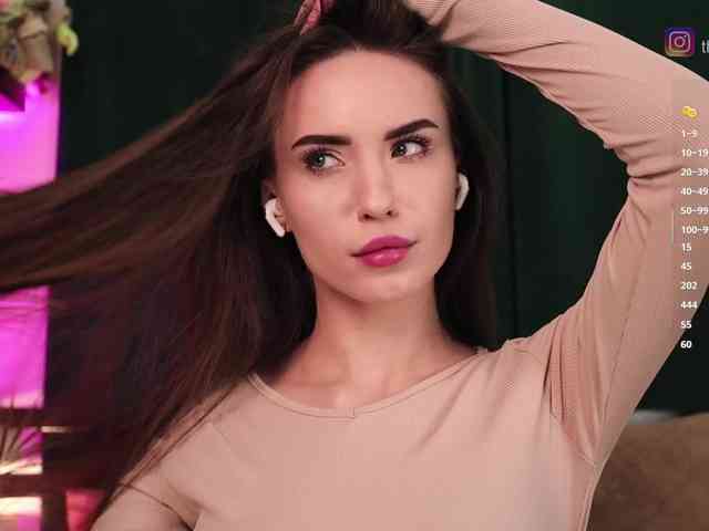 IzabellaOne Live Webcam on BongaCams