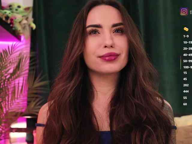 IzabellaOne Live Webcam on BongaCams