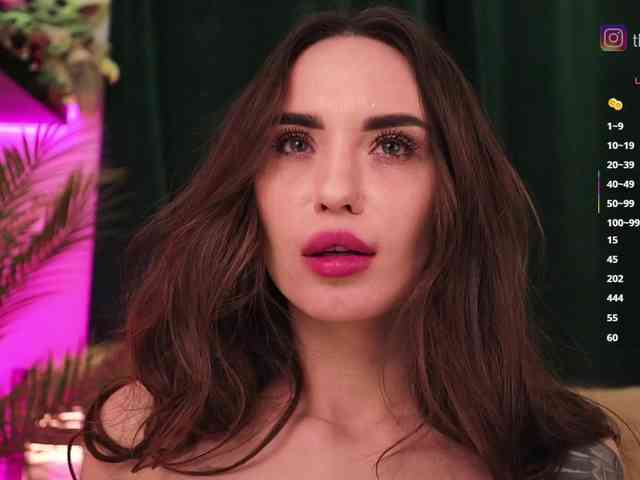 IzabellaOne Live Webcam on BongaCams