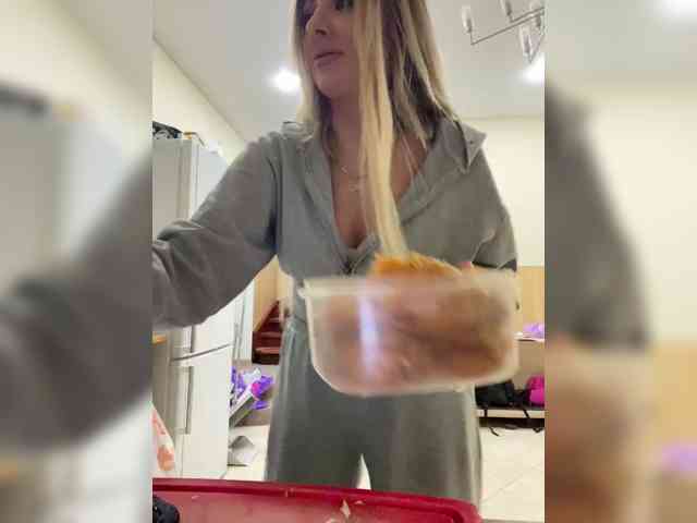 Nasty-tegress webcam