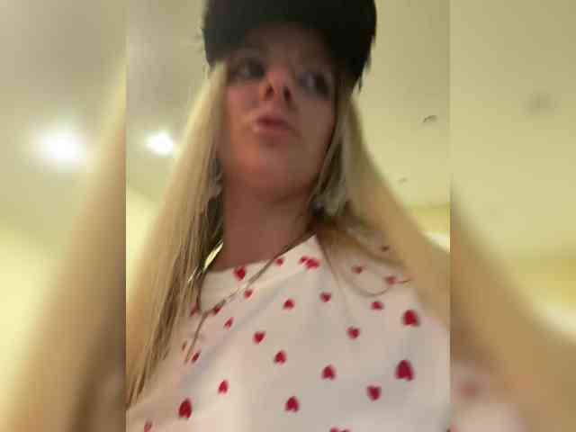 Nasty-tegress webcam