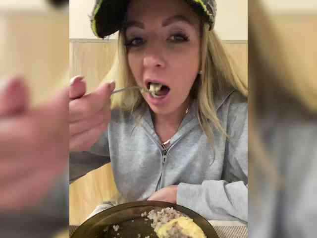Nasty-tegress webcam