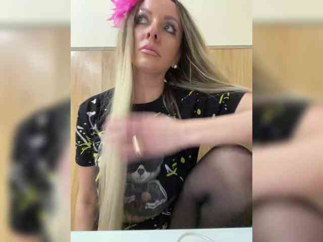 Nasty-tegress webcam