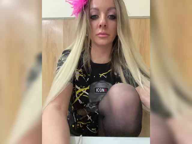 Nasty-tegress webcam