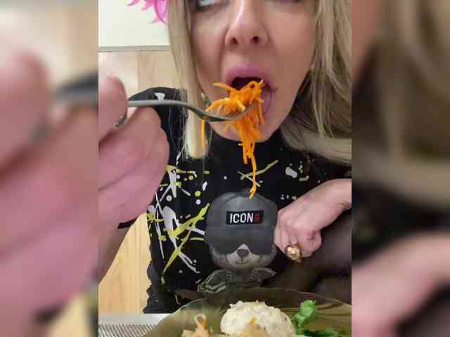 Nasty-tegress webcam