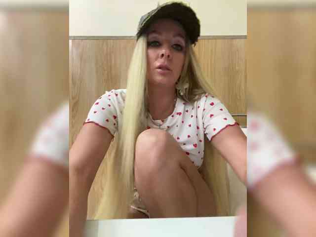 Nasty-tegress webcam