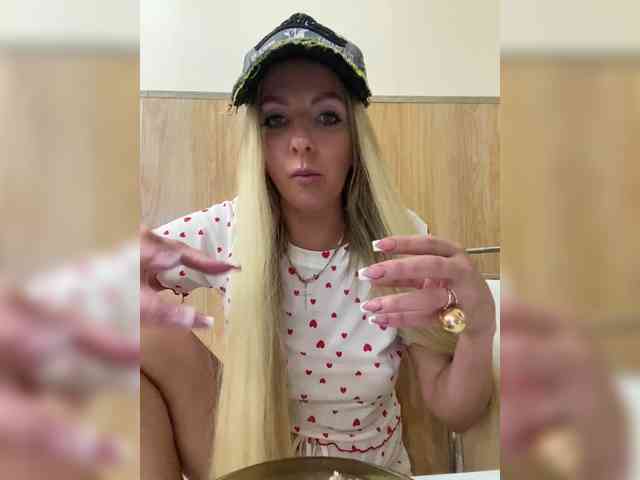 Nasty-tegress webcam