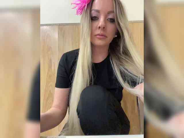 Nasty-tegress webcam
