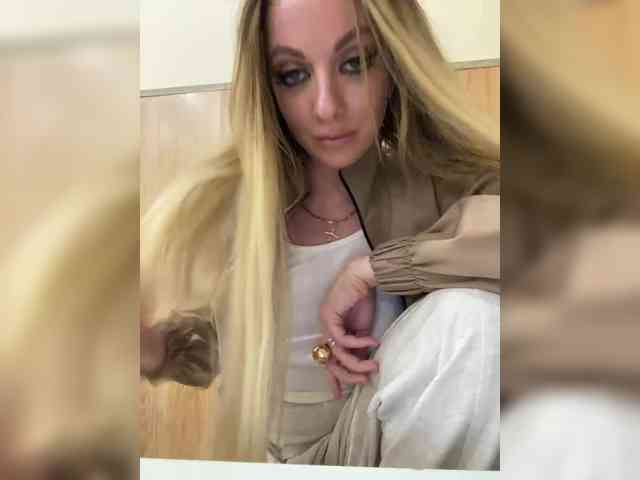 Nasty-tegress webcam