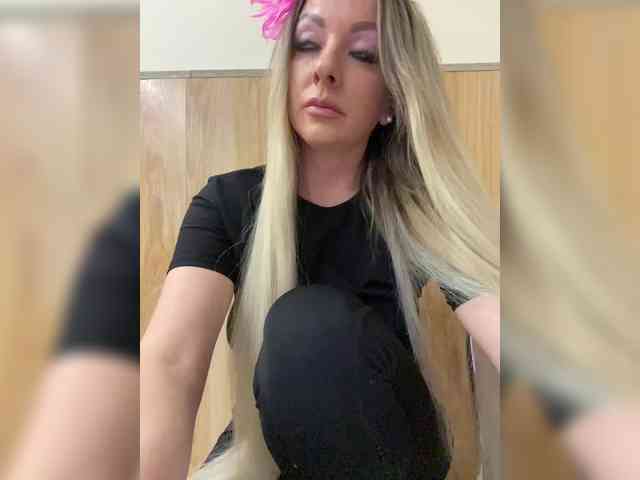 Nasty-tegress webcam