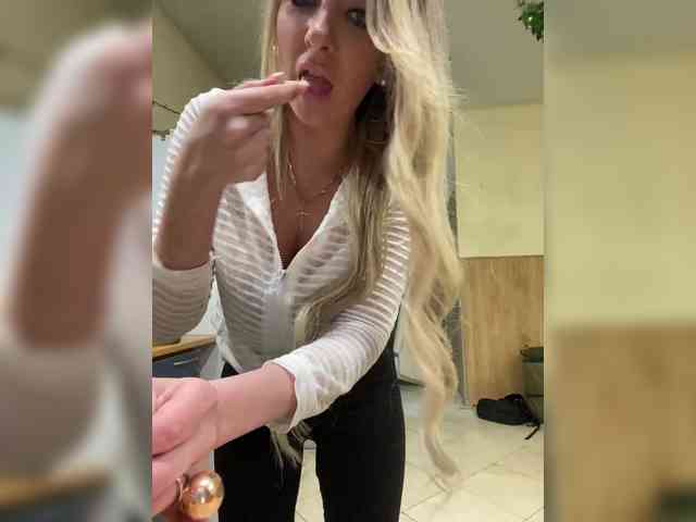 Nasty-tegress webcam