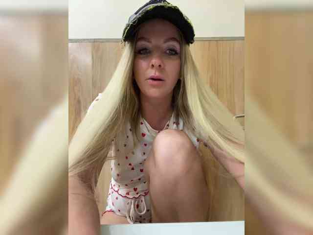 Nasty-tegress webcam