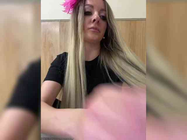 Nasty-tegress webcam