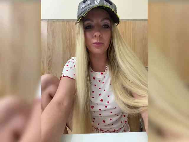 Nasty-tegress webcam