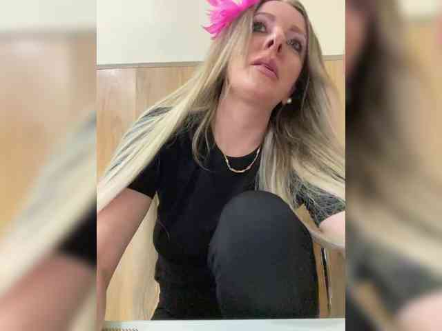 Nasty-tegress webcam