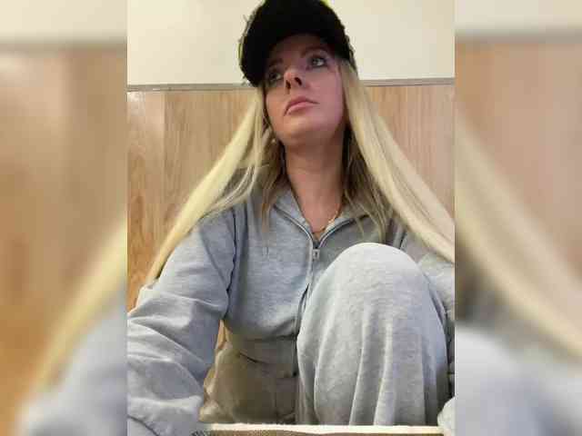 Nasty-tegress webcam