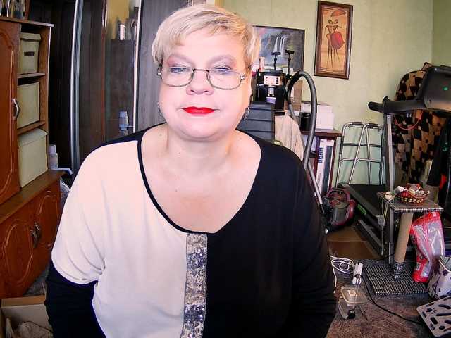 LOLA88888 webcam