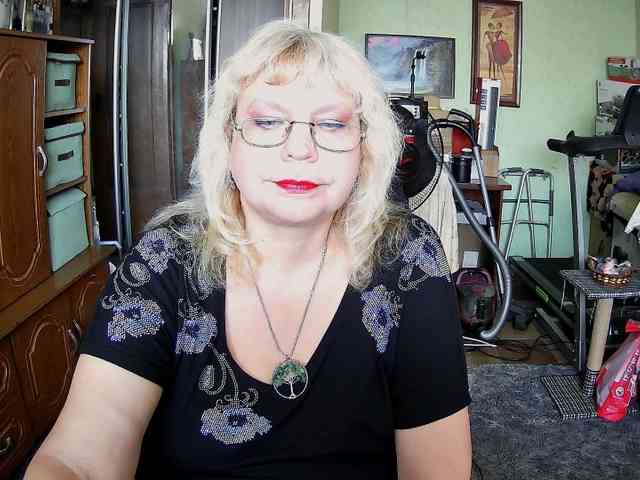 LOLA88888 webcam