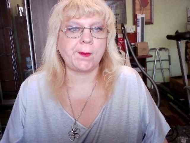 LOLA88888 webcam