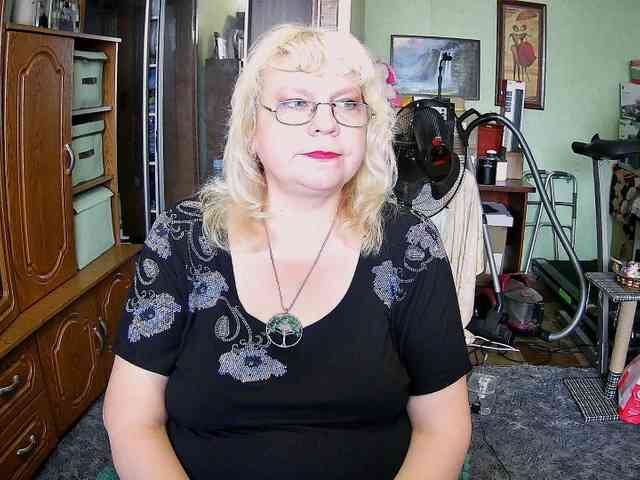 LOLA88888 webcam