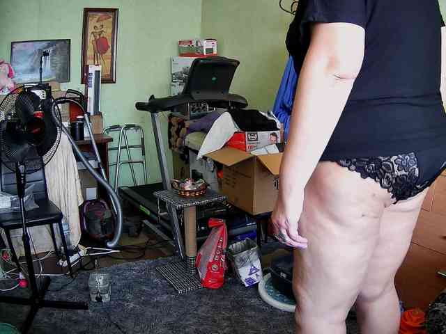 LOLA88888 webcam