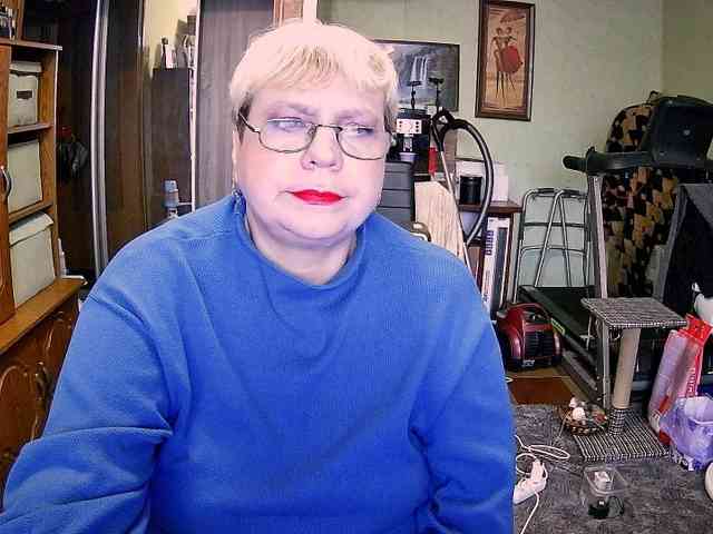 LOLA88888 webcam