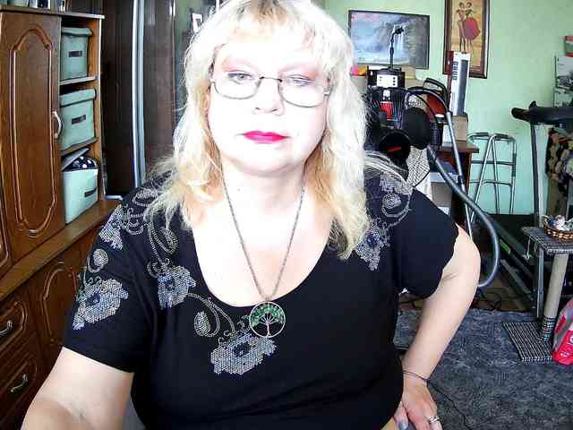 LOLA88888 webcam