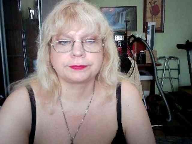 LOLA88888 webcam