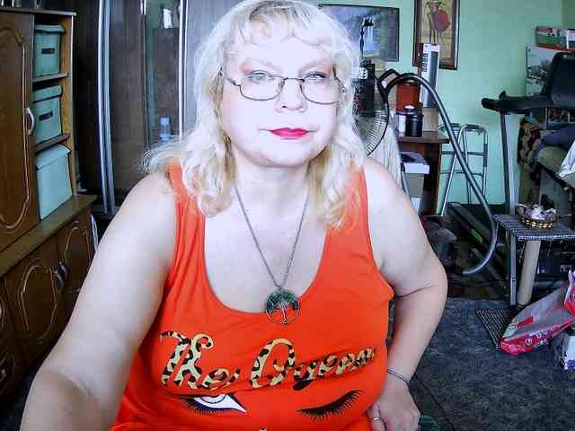 LOLA88888 webcam