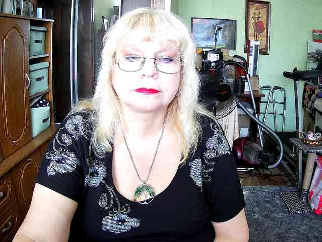 LOLA88888 webcam
