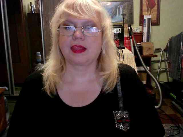 LOLA88888 webcam