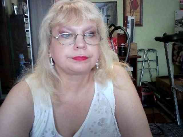 LOLA88888 webcam