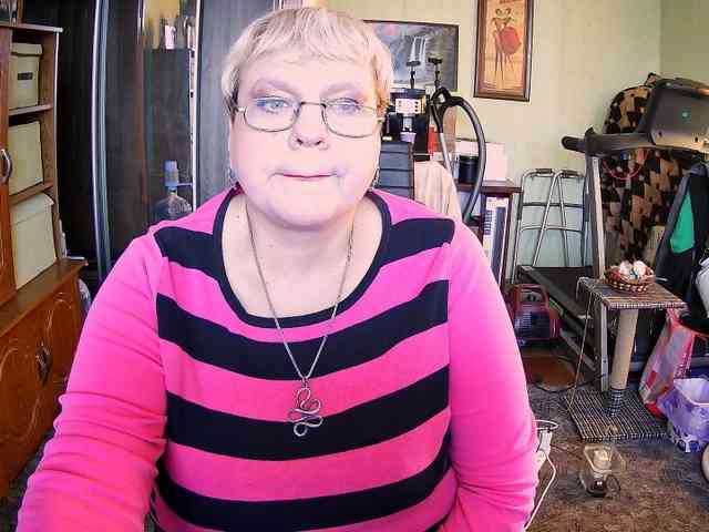 LOLA88888 webcam