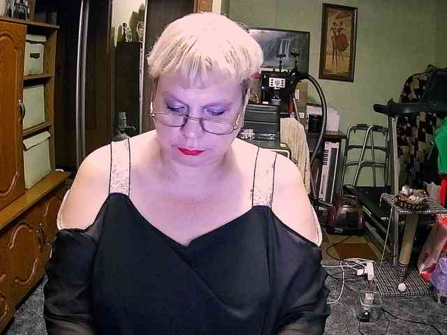 LOLA88888 webcam