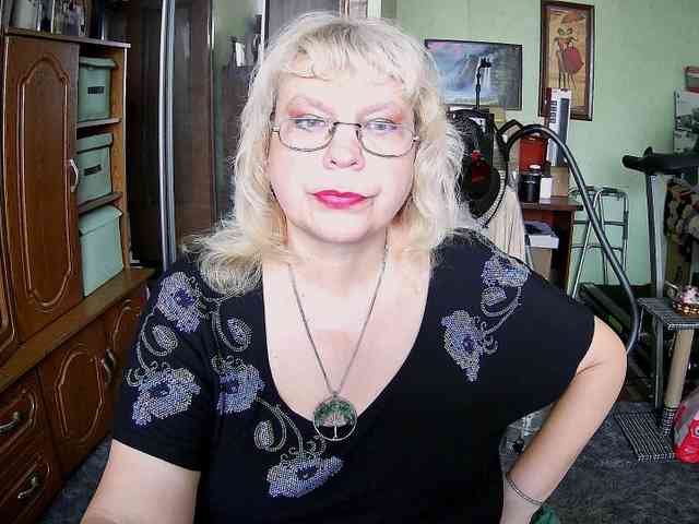 LOLA88888 webcam