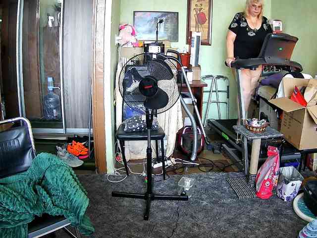 LOLA88888 webcam