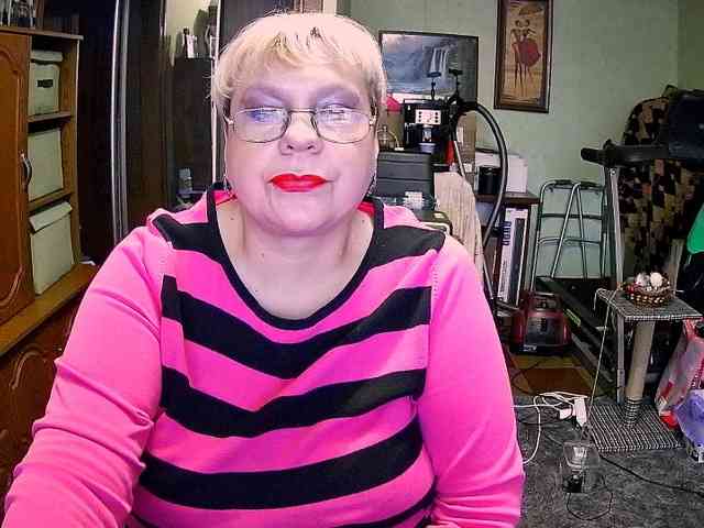 LOLA88888 webcam