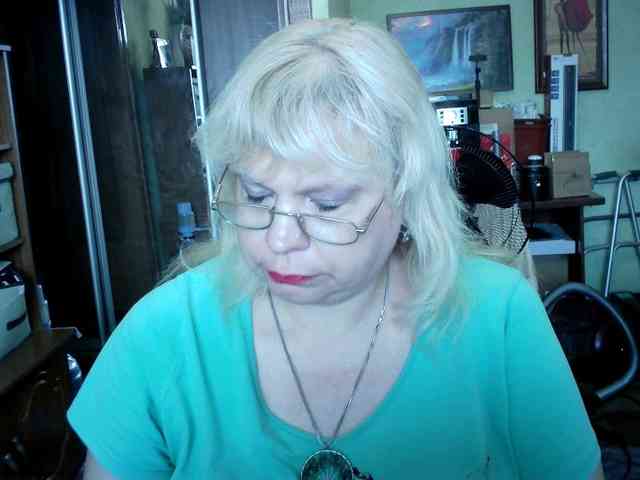 LOLA88888 webcam